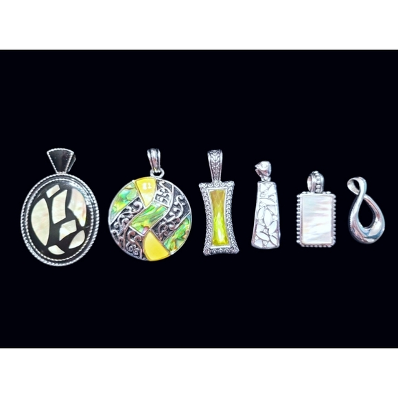 Bundle of Lia Sophia Pendants - Picture 1 of 13